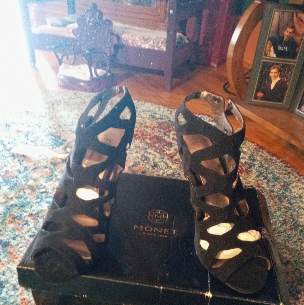 Dress shoe